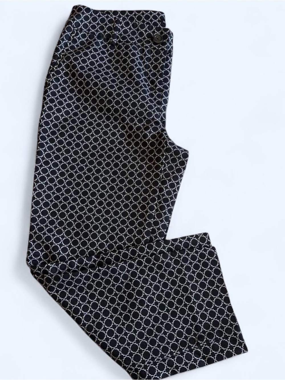 Women’s 30” waist cropped pants by Hilary Radley. Black/White geometric pattern
